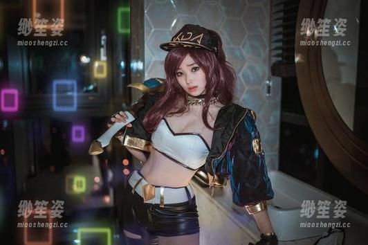 当Bambi(밤비)把Lacerta写真搬到我眼前，有些东西我似懂非懂。