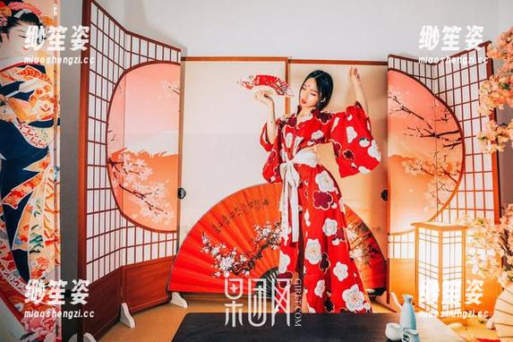 GIRLT果团网-小九九 GIRLT果团网 - 小九九的连体衣冒险:原图和作品齐飞的趣味之旅!