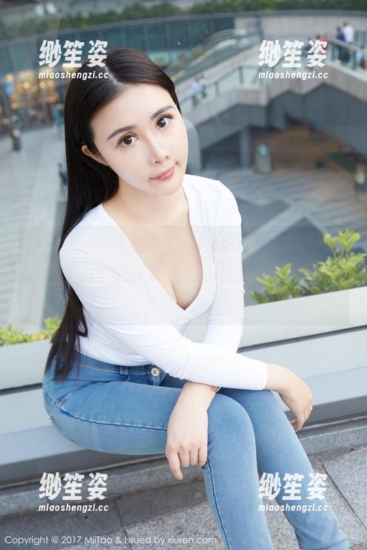 MiiTao蜜桃社-Luffy菲菲 MiiTao蜜桃社 - Luffy菲菲的黑丝——定制作品中的完美混乱,全方位撩拨我的感官!