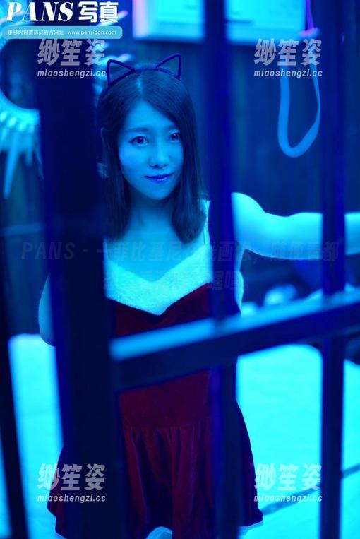 PANS-一菲 PANS - 一菲比基尼在线画像,随便看都想多看两眼,嘿嘿。