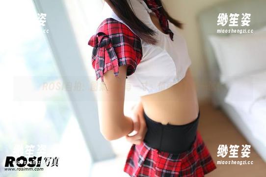 ROSI ROSI自拍:图集里的每一寸,值得你下载一试!