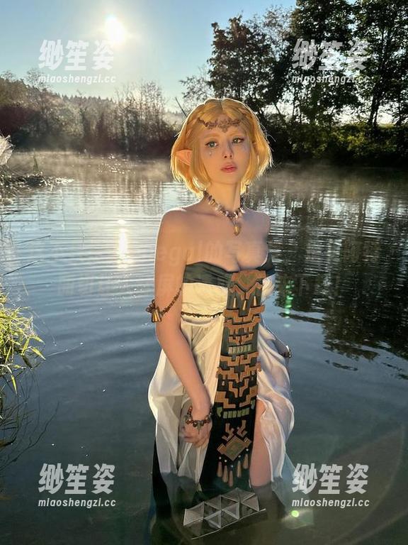 Vinnegal 这不只是Vinnegal的写真集,是贝阿特丽切让人舔屏的诱惑,快来下载!