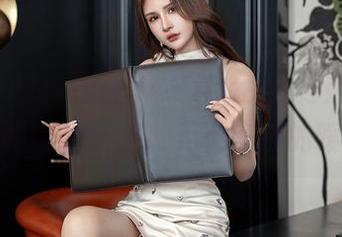 XINGYAN星颜社 – Vily豆豆与她的长腿，福利图片满满，无处安放的暧昧～