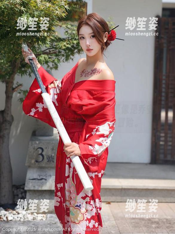 Xiuren秀人网-乔安娜 Xiuren秀人网 - 体操服?更像是乔安娜全套图包中的一场小小冒险。