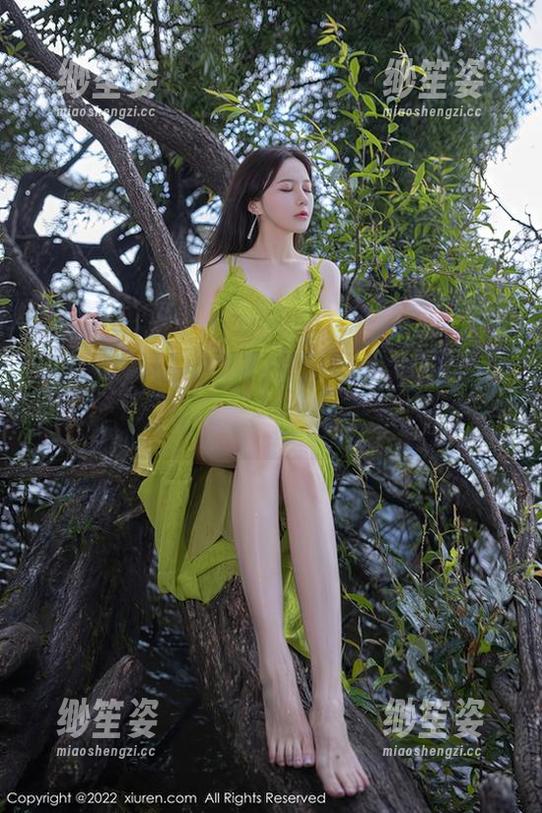 Xiuren秀人网 - 大美媚京的清纯高清作品集，估计是处于灵魂深处的自我挑战吧…