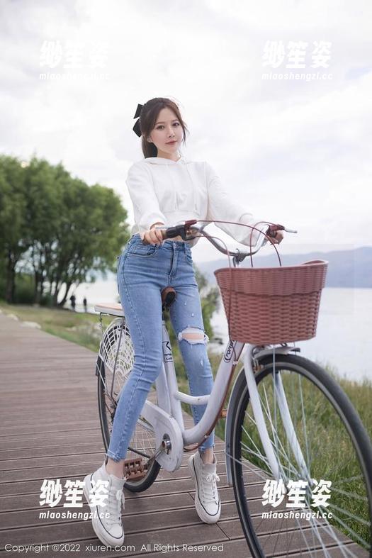 Xiuren秀人网-小樱koko Xiuren秀人网 - 看小樱koko的女仆写真集,高清得让我想要反复点赞!