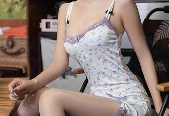 Xiuren秀人网 – 模特悦悦的蕾丝真的是全套完美，下载的时候屏幕前小鹿乱撞。