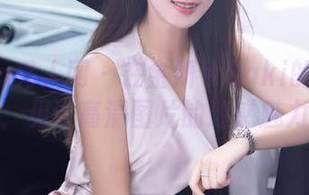 Xiuren秀人网 – 在金妍兮Saki的圣诞里：见证高清图片的迷惑魅力