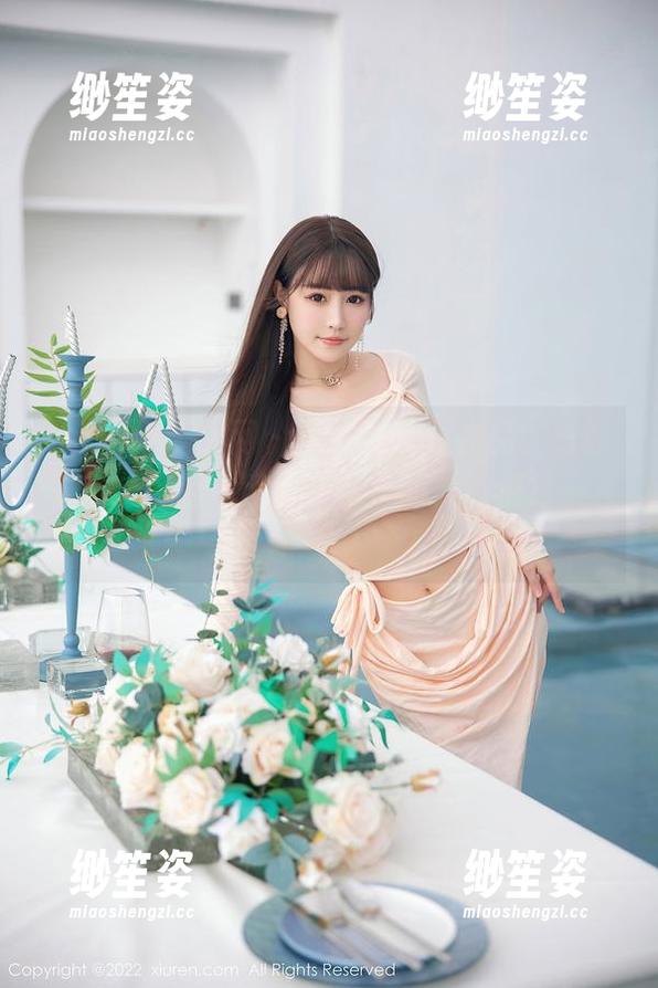 Xiuren秀人网-陈雅漫VICKY Xiuren秀人网 - 这次的福利作品,陈雅漫VICKY的制服风格涛涛而来,值得一看!