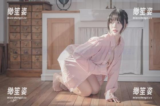 谷底成长学：Yuna(윤아)教你下载优雅的cos时光。