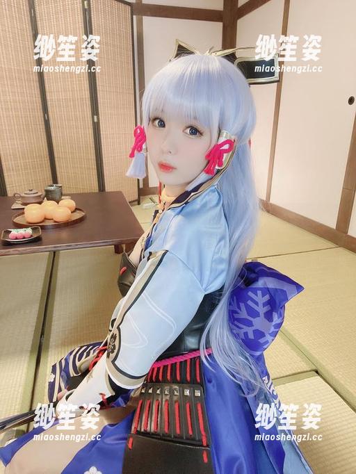 shimo霜月 纯白的顷刻,shimo霜月私房中的美丽平行线