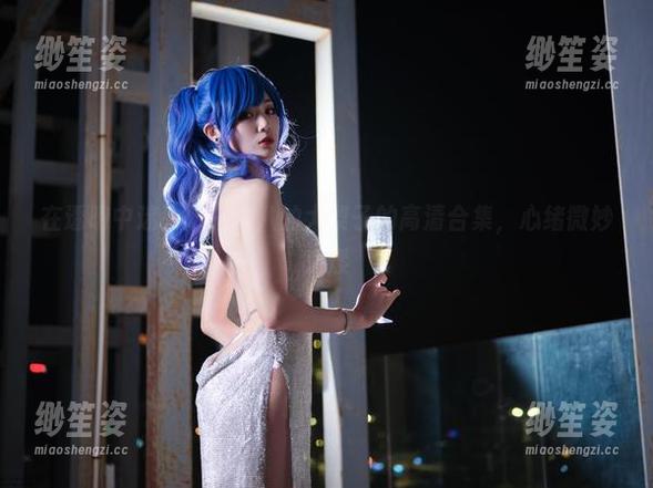 一米八的大梨子 在透明中迷失:一米八的大梨子的高清合集,心绪微妙荡漾
