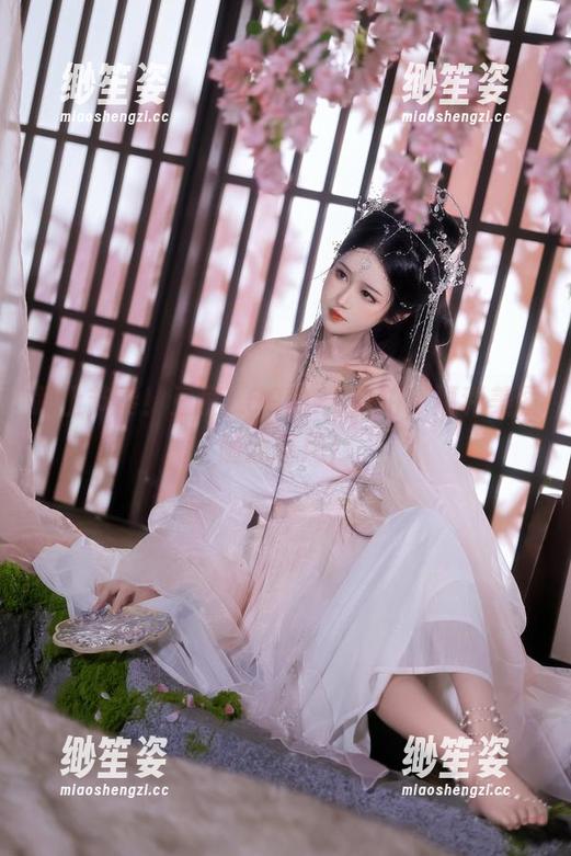 三度_69 跟上节奏!三度_69的2b自拍,福利美图随意享用!