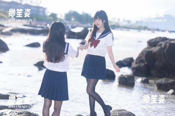 三无人型 游水与自由:三无人型的泳池写真,cosgirl们的狂欢