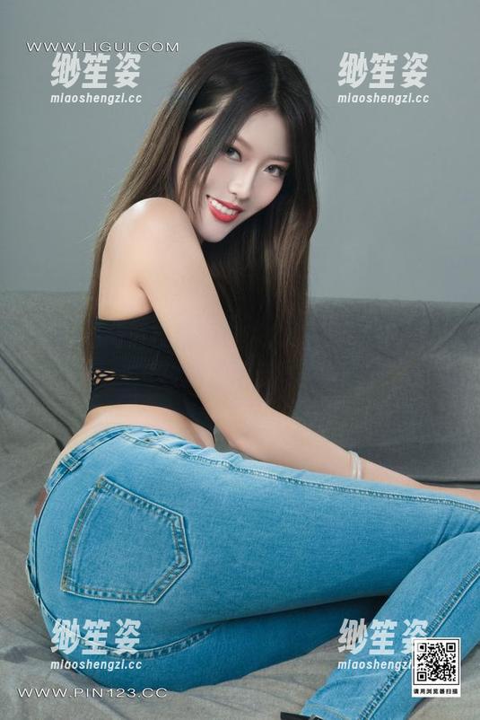 丽柜-允儿 丽柜 - 高清校服图包,允儿教你怎样搞定校园“风云”!