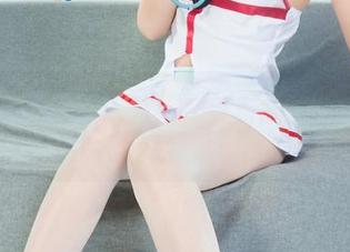 丽柜 – 安安的裤里丝写真更新，哎哟，这姿势我能坚持一天！