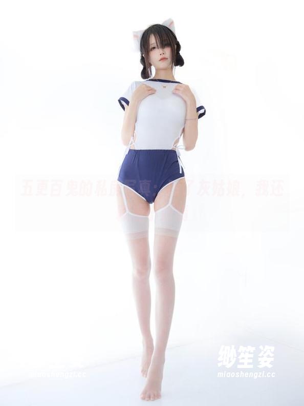 五更百鬼 五更百鬼的私房写真:除了灰姑娘,我还藏着小妖精