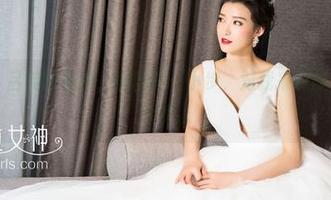 克拉女神 – 吕佳的私拍，腿部的一小步，对我来说却是视线的一大步…