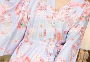 克拉女神 – 最新芝月的纯白系拼图，反正衣服白得像刚出锅的馒头！