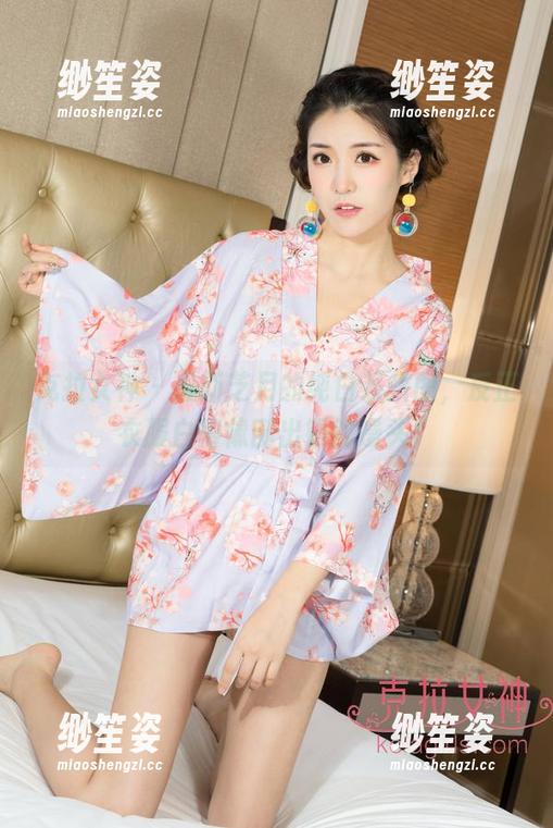 克拉女神-芝月 克拉女神 - 最新芝月的纯白系拼图,反正衣服白得像刚出锅的馒头!