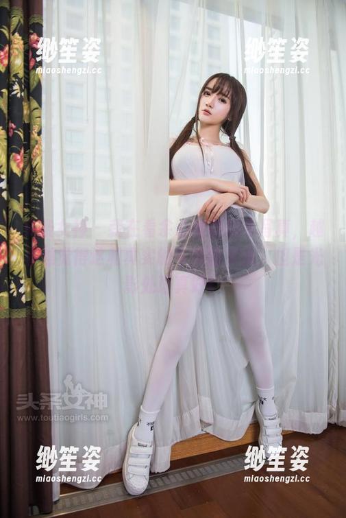 头条女神-余心曼 头条女神 - 我在看余心曼的奶牛写真,越看越觉得这和真实的牛没啥关系,但是光影处理真好!