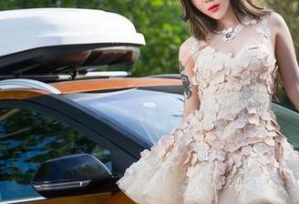 头条女神 – 最新图片上线！童安琪的黑皮衣，来得似乎让人心跳加速？不清楚呀。