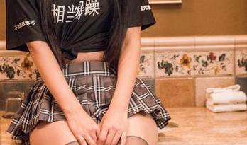 头条女神 – 夏日赵灵儿的原图分享，种草了吧！但我承认我也偷偷羡慕她的时光。