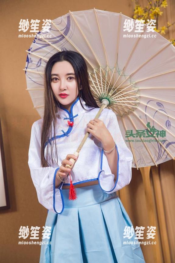 头条女神-马丽华 头条女神 - 校园遇上马丽华,她的原图和资源铺成了小天地