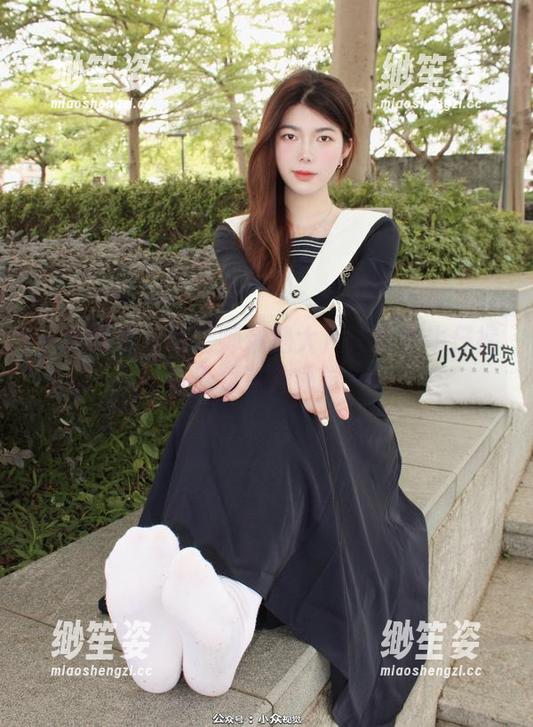 小众视觉-珂老师 小众视觉 - 珂老师精选大片:这些牛仔裤竟给我这种感觉?