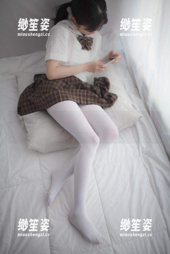 少女秩序-晞可 少女秩序 - 晞可的运动写真集更新中,运动并不能解释我这千奇百怪的摔跤技术!