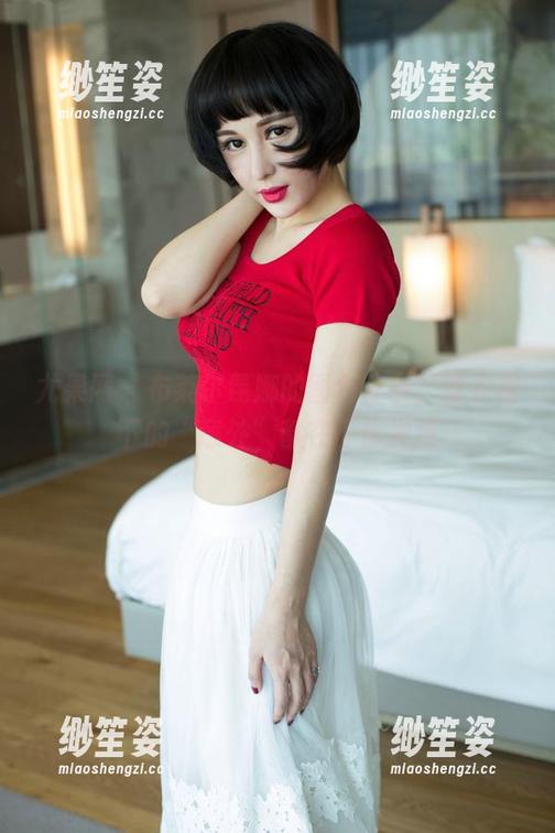 尤果网-布莱尔昆娜 尤果网 - 布莱尔昆娜的图包分享,连衣裙下的“意外”都在等你发现