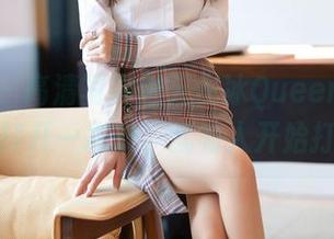 尤蜜荟 – 高清写真进入左冰Queen的教室，随便打开一本书，就有人开始打瞌睡。