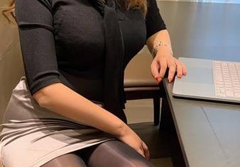 微密圈 – 看张思允如何玩转白吊带袜，资源疯狂领取套餐！