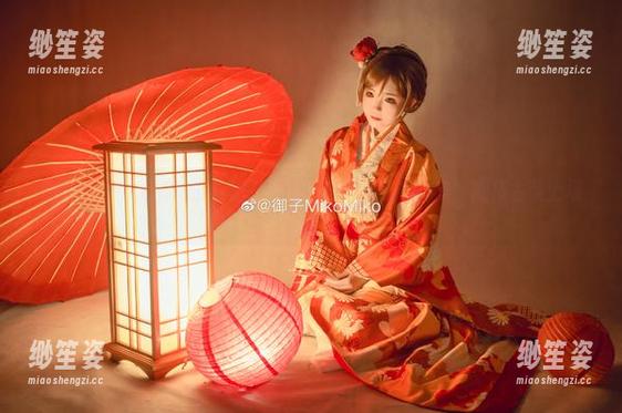 御子Yumiko 御子Yumiko和她的白裙,原图不过是壁纸的前菜,期待主菜上场。