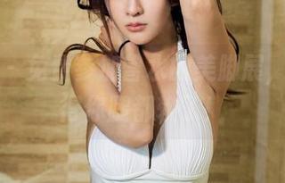 推女郎 – 免费参加曾水的美脚展，保证看得你腿都软了！