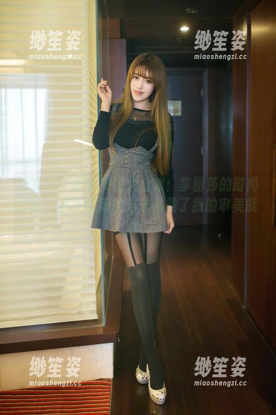 推女郎-李丽莎 推女郎 - 白色美图大合集:李丽莎的时尚之旅,以小清新的方式暴露了我的审美能力!