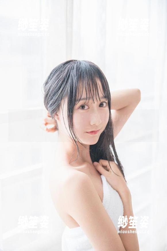 木棉棉OwO 暴露花边与定制T恤:木棉棉OwO的“智能与妩媚”二合一课程