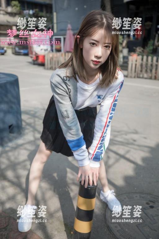梦丝女神-灵唯 梦丝女神 - 最新学妹写真,灵唯又一次突破了我的想象力。