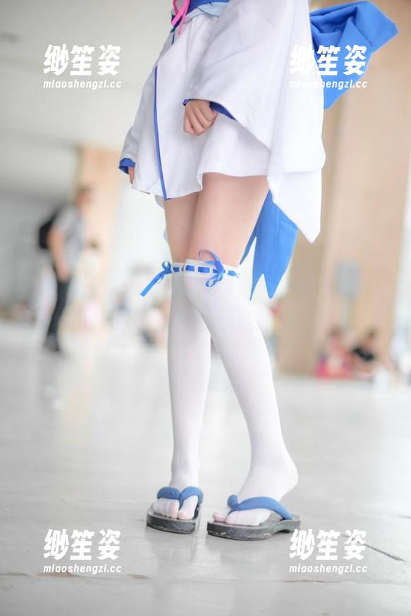森萝财团-Aika 森萝财团 - Aika的乳霜果足写真集,视频就算了,原图才是我的心头好!
