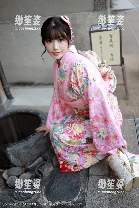 模范学院 - yoo优优穿的裤里丝和无圣光，那绝妙的美图让人捧腹！