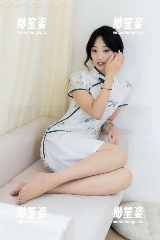 物恋传媒-菜菜 物恋传媒 - 这份菜菜的私房图包,秘书气质也能这么撩