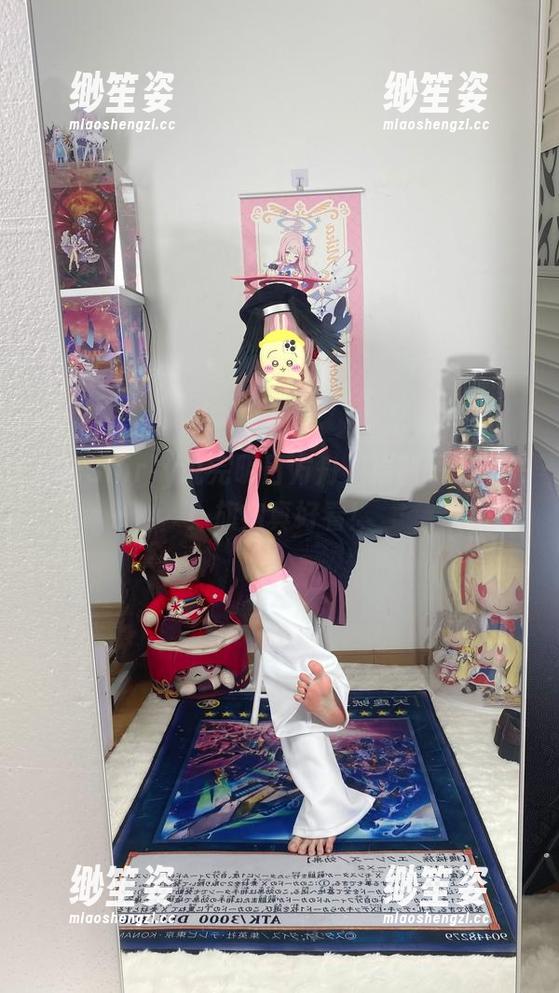 白栎Shirly 白栎Shirly说完明日方舟,福利图集就来!旗袍真好看!