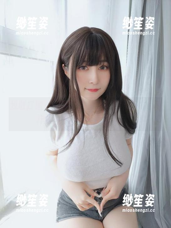 白银81 我敢打赌,白银81的眼镜里藏着无数个花样,只等你打开图包发掘!