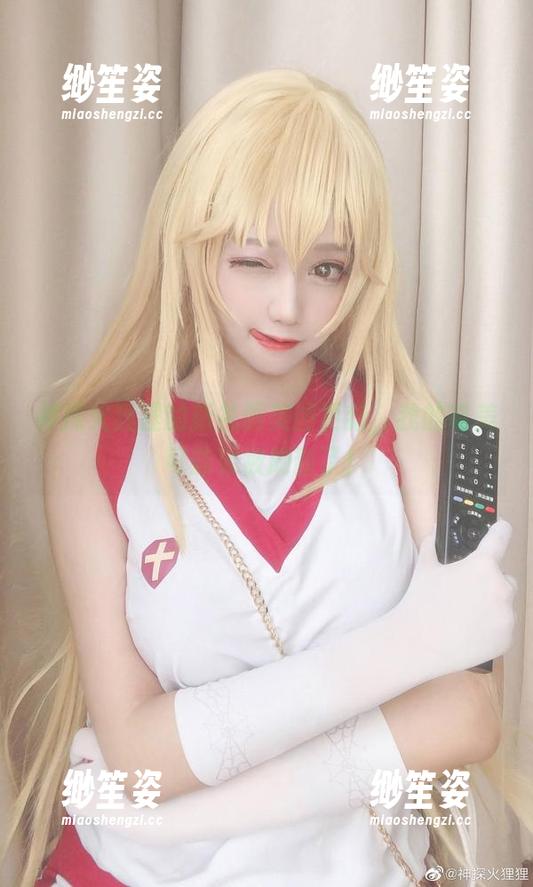 神探火狸狸 神探火狸狸的新礼服美图更新,我的审美可能要被刷新了!