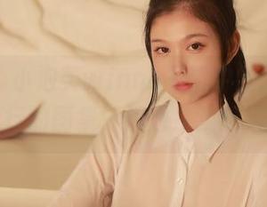 秀人网 – 小泡芙winna写真中的天使，特立独行的图集，难道是我想太多？