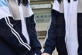 秀人网 – 星子柒kiki的私房修女合集，光明与黑暗间的调调让人想多看几眼。