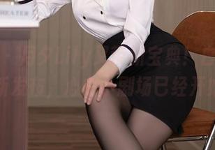 秀人网 – 月夕Lily又带新宝典！白裙写真集最新发布，心中小剧场已经开始了！