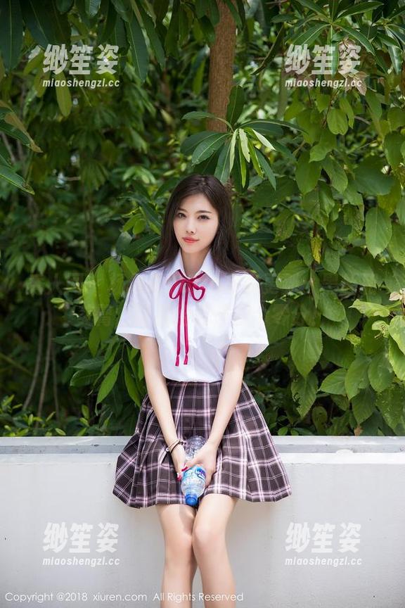 秀人网-杨晨晨Yome 秀人网 - 杨晨晨Yome写真更新:黑丝和美臀,让我给自己打个零分!