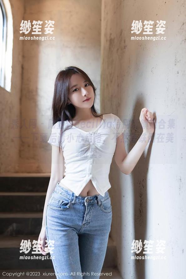 秀人网-陆萱萱cecillia 秀人网 - 陆萱萱cecillia特别版旗袍合集——下载后请小心走路,不然会跌倒在美丽里。