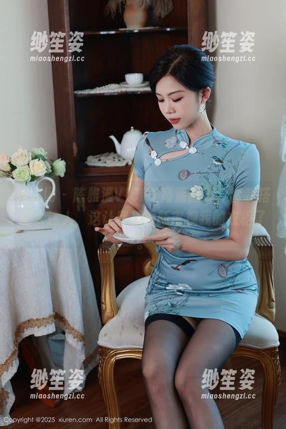 秀人网-陈雅漫VICKY 秀人网 - 陈雅漫VICKY高清图册,套装搭配太迷人,这让我想重新审视我的衣柜了。